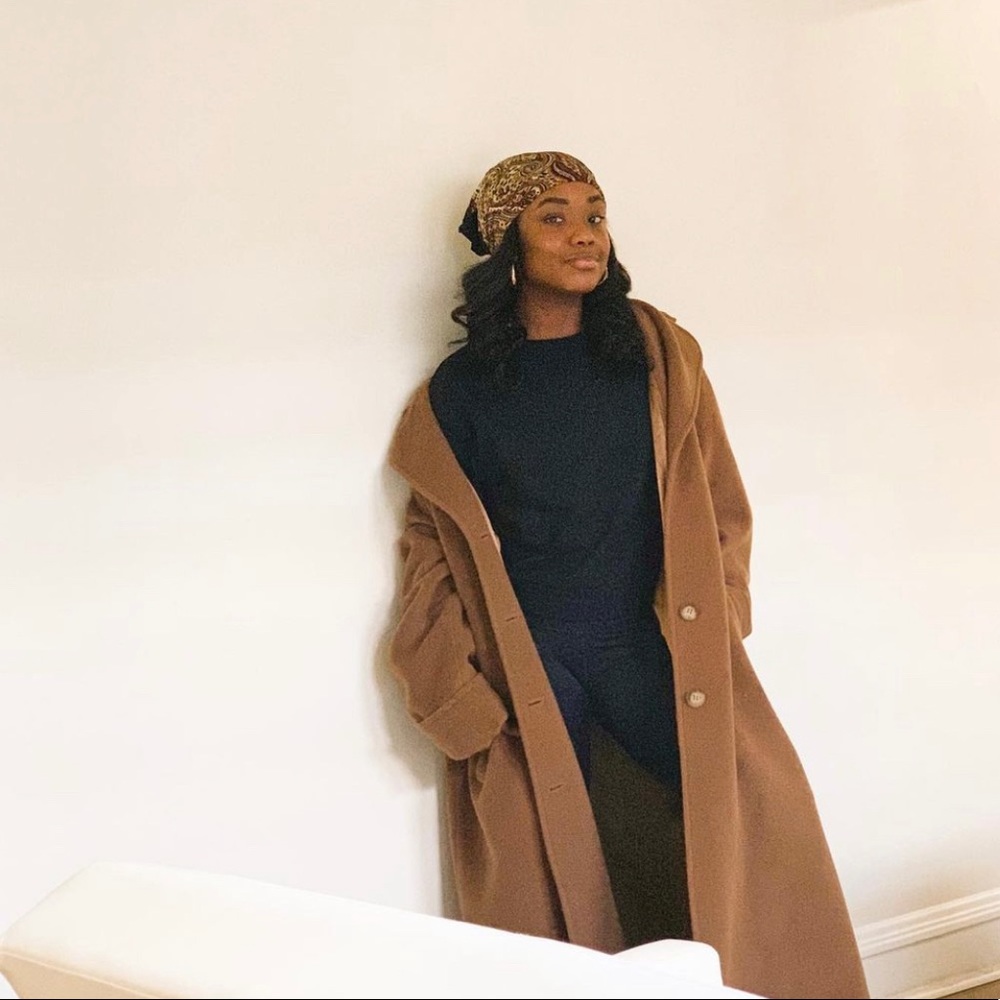 Meet your Posher, Whitney